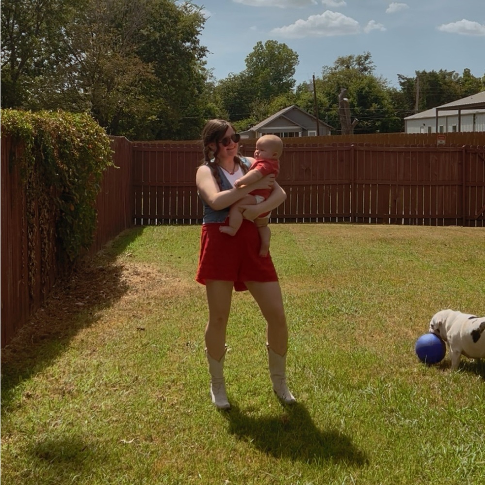 Meet your Posher, Courtney